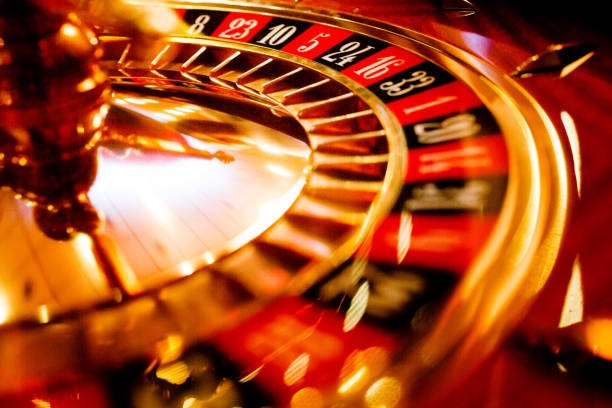 HD blackjack studio loaded beside a VCT match HD live-dealer blackjack table on mobile